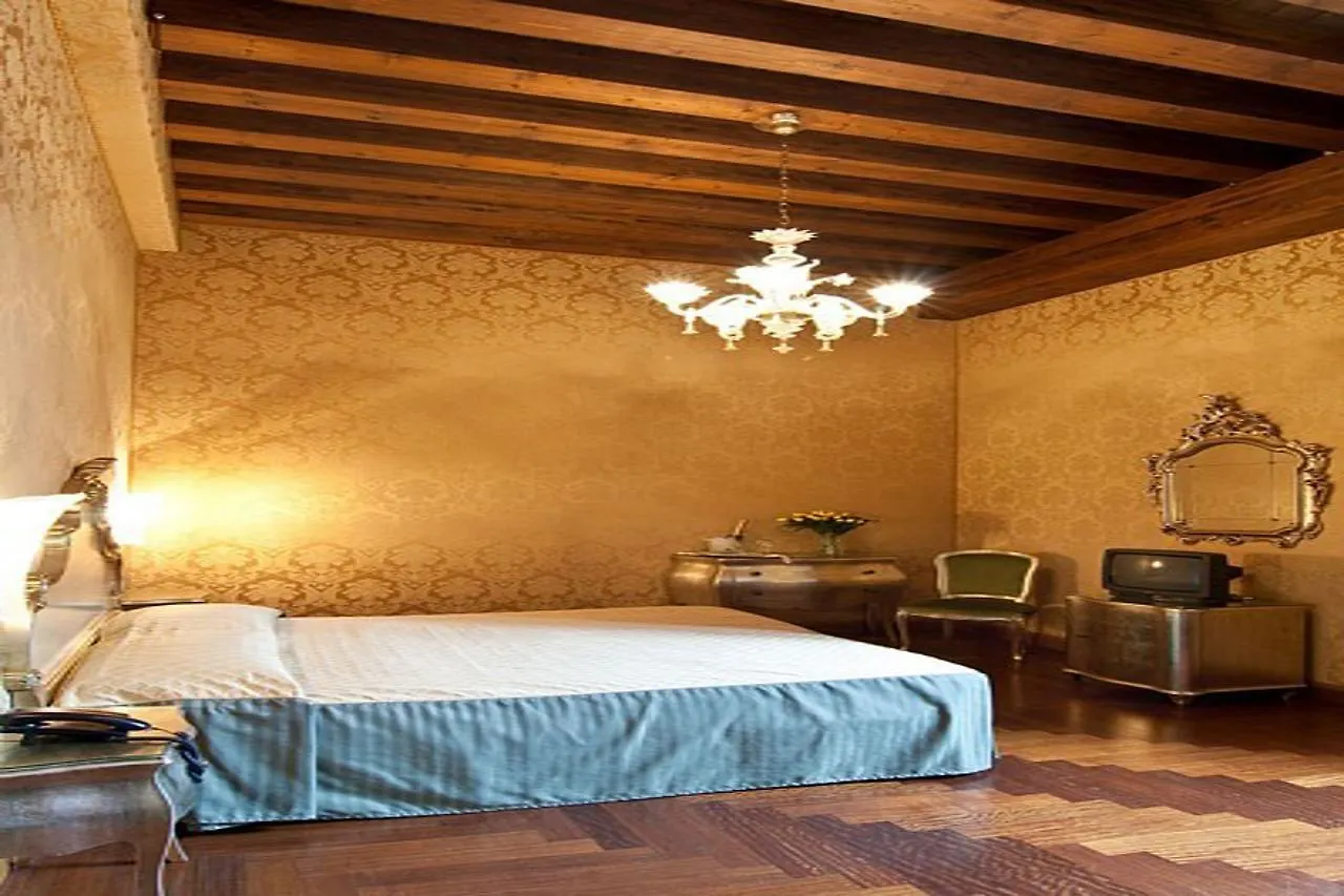 Hotel Belle Epoque Venice 3*,  Italy
